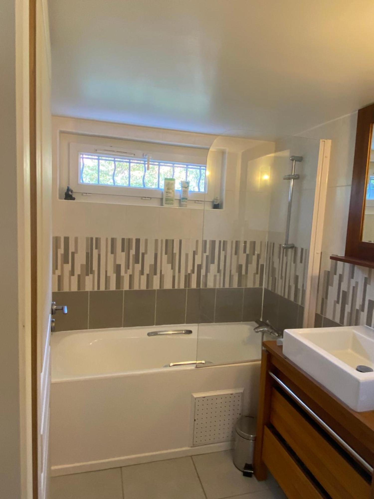 Chambre En Duplex, Entree Autonome, Sdb Privative Taverny Zewnętrze zdjęcie
