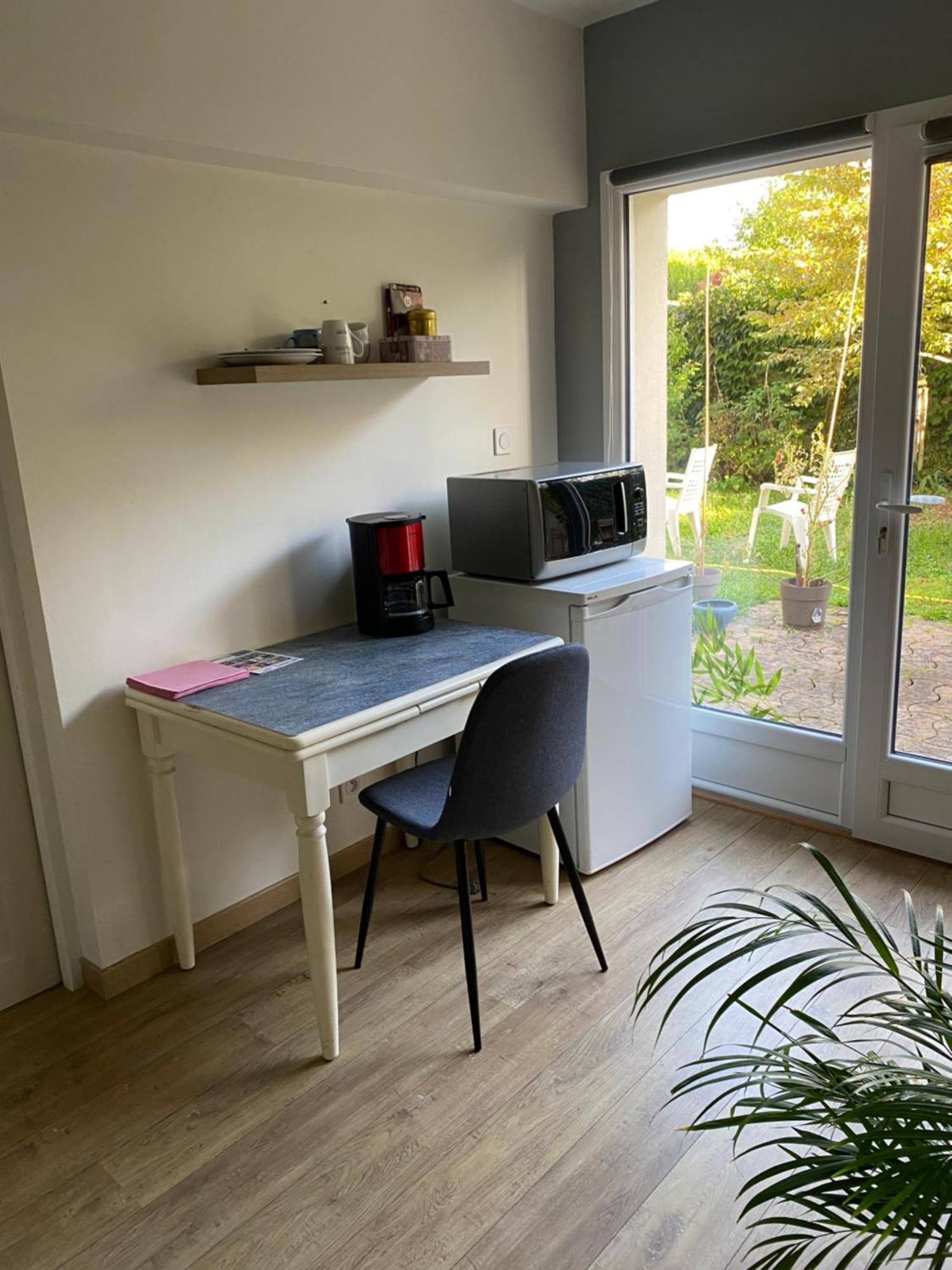 Chambre En Duplex, Entree Autonome, Sdb Privative Taverny Zewnętrze zdjęcie